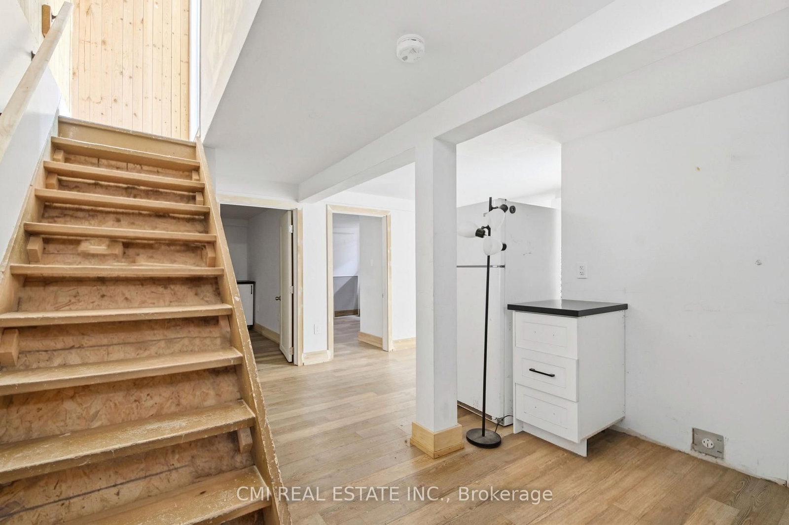 Detached House for sale at 8 Huronia Court, Brampton, Ontario, L6S 2C7 - Central Park - MLS: W13006368