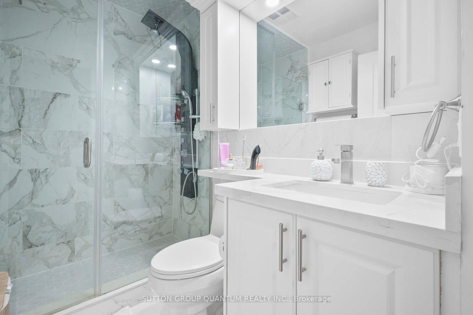 90 Absolute Avenue, Unit 302 - Photo 12