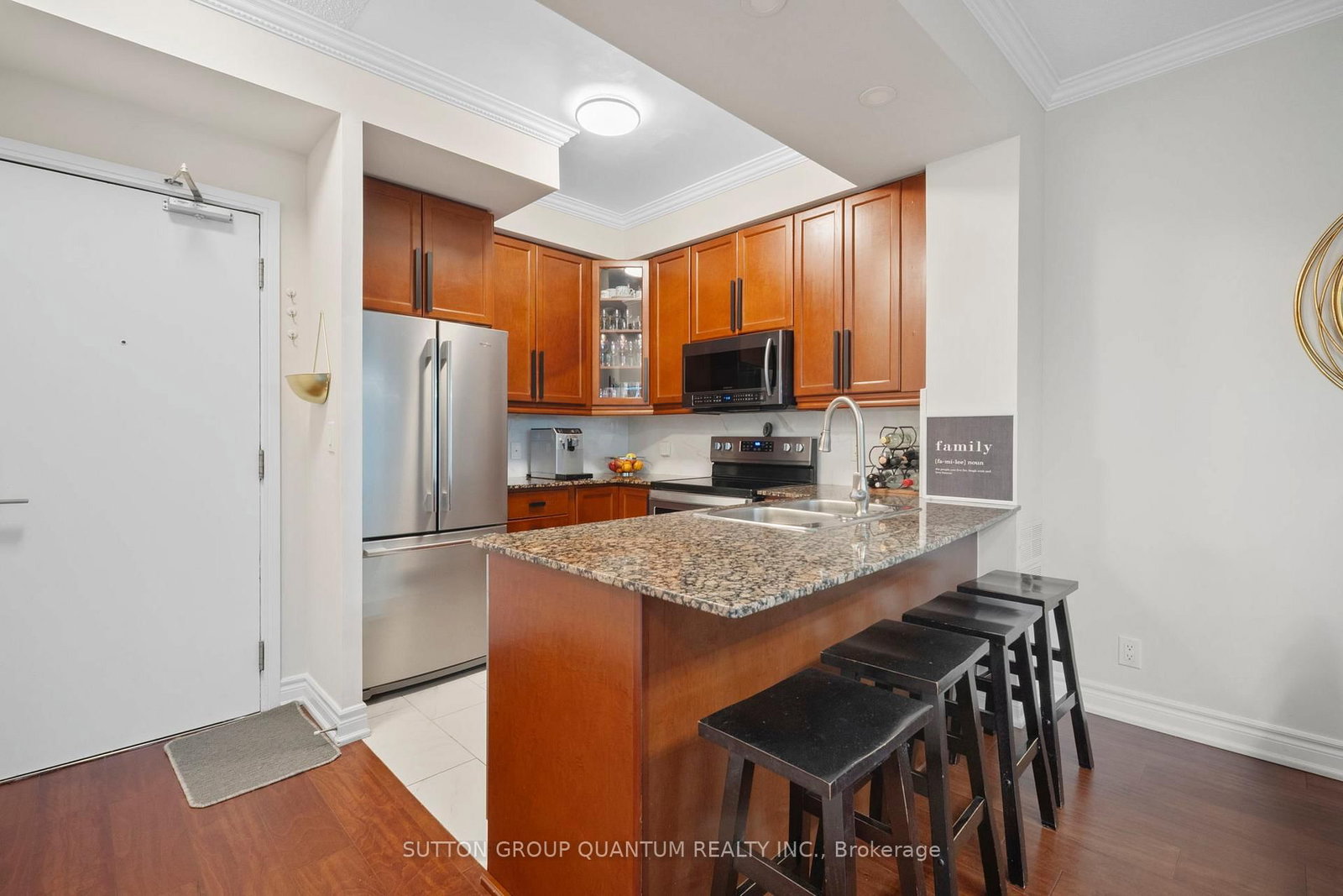 90 Absolute Avenue, Unit 302 - Photo 13