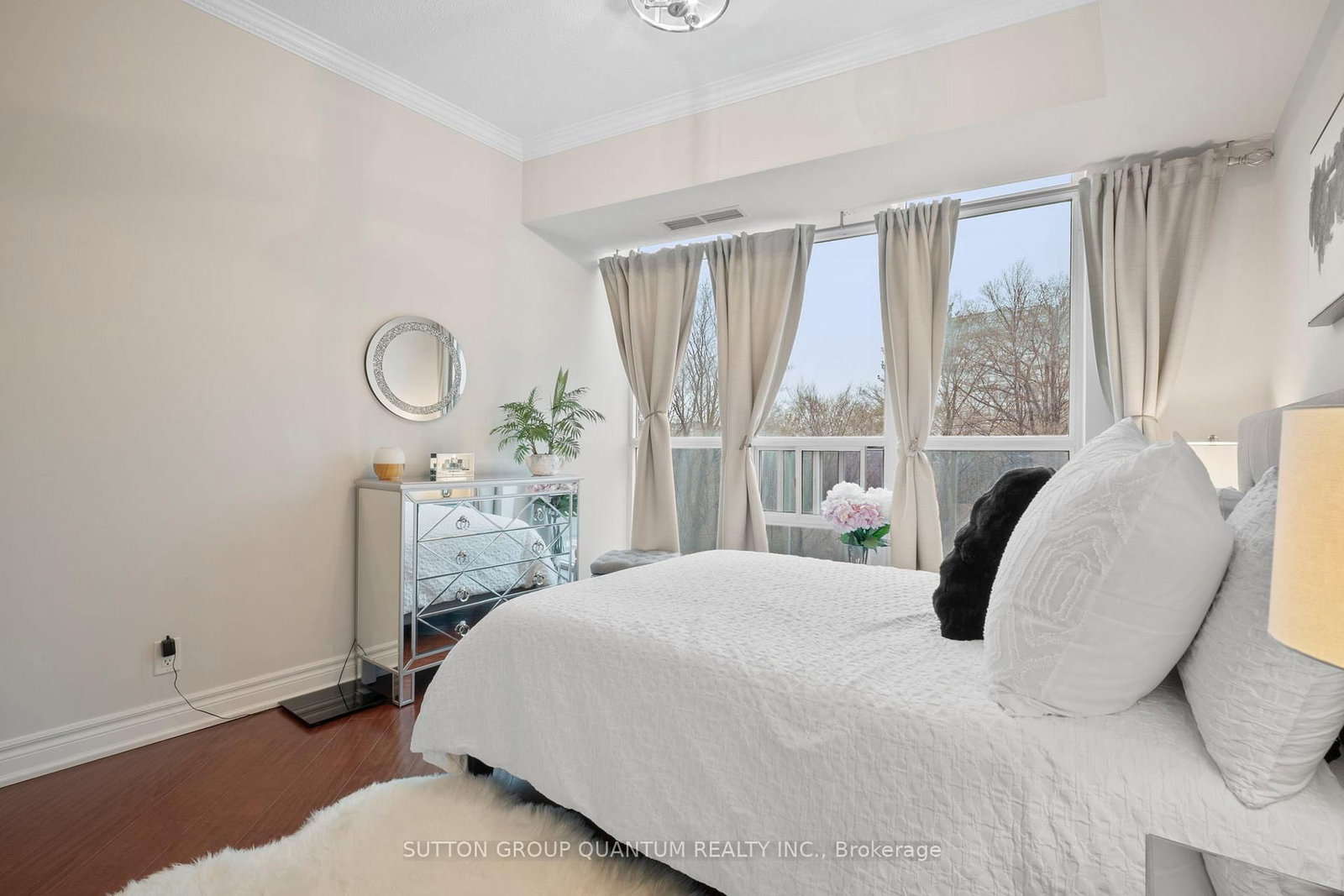 90 Absolute Avenue, Unit 302 - Photo 9