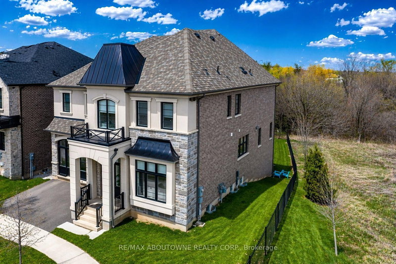 1416 Ford Strathy Cres S, Oakville, L6H 6E3 | Image 2