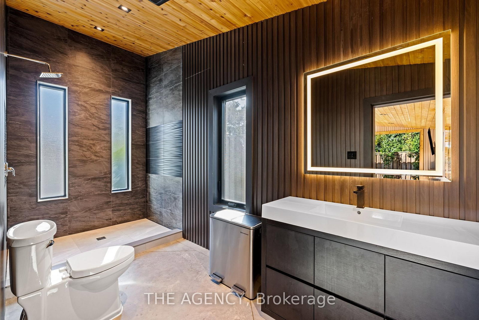 Detached House for sale at 11 Burrows Avenue, Toronto, Ontario, M9B 4W8 - Islington-City Centre West - MLS: W13006670