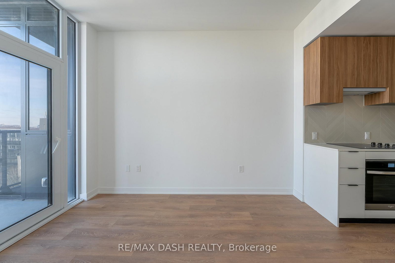 1037 THE QUEENSWAY Avenue, Unit 910 - Photo 10