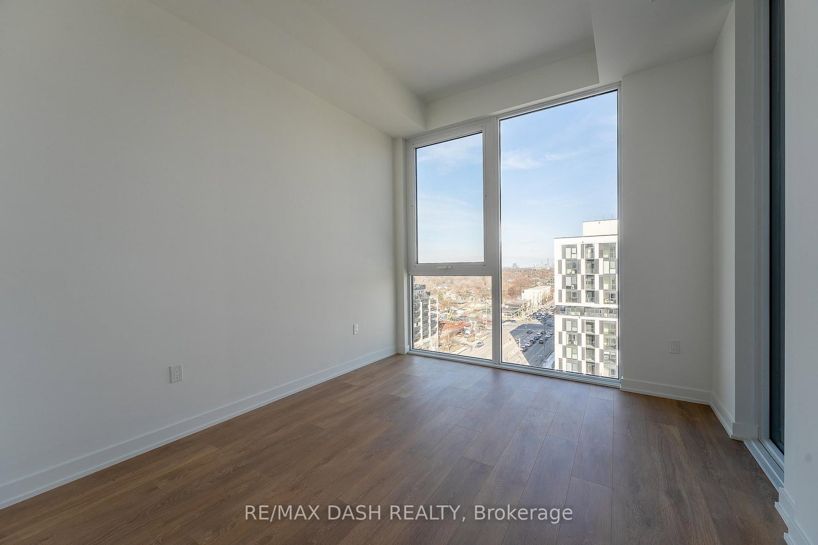 1037 THE QUEENSWAY Avenue, Unit 910 - Photo 14