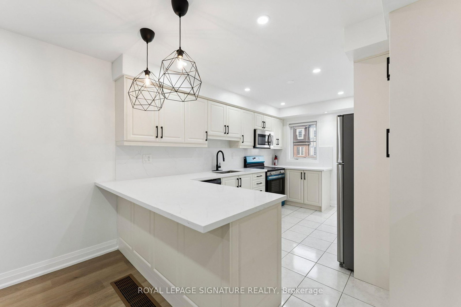 122 Baycliffe Crescent - Photo 13