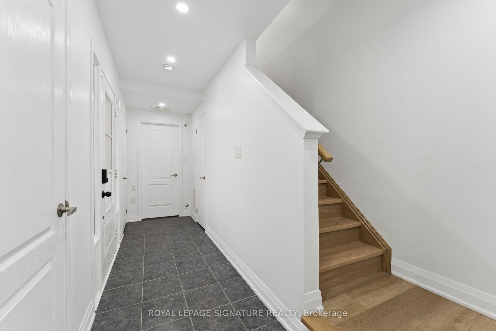 122 Baycliffe Crescent - Photo 20