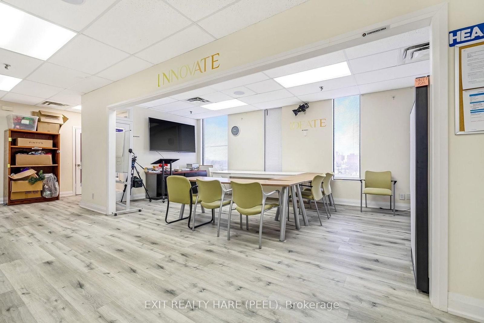 134 Queen Street E - Photo 23