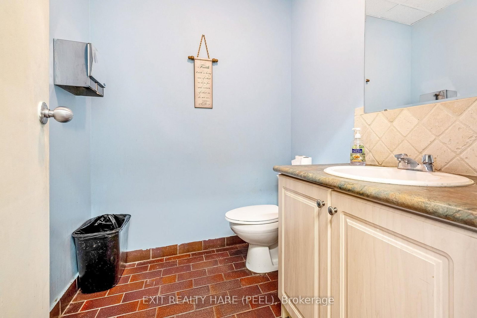 134 Queen Street E - Photo 24