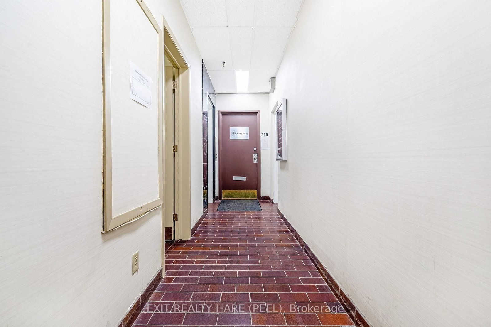 134 Queen Street E - Photo 25