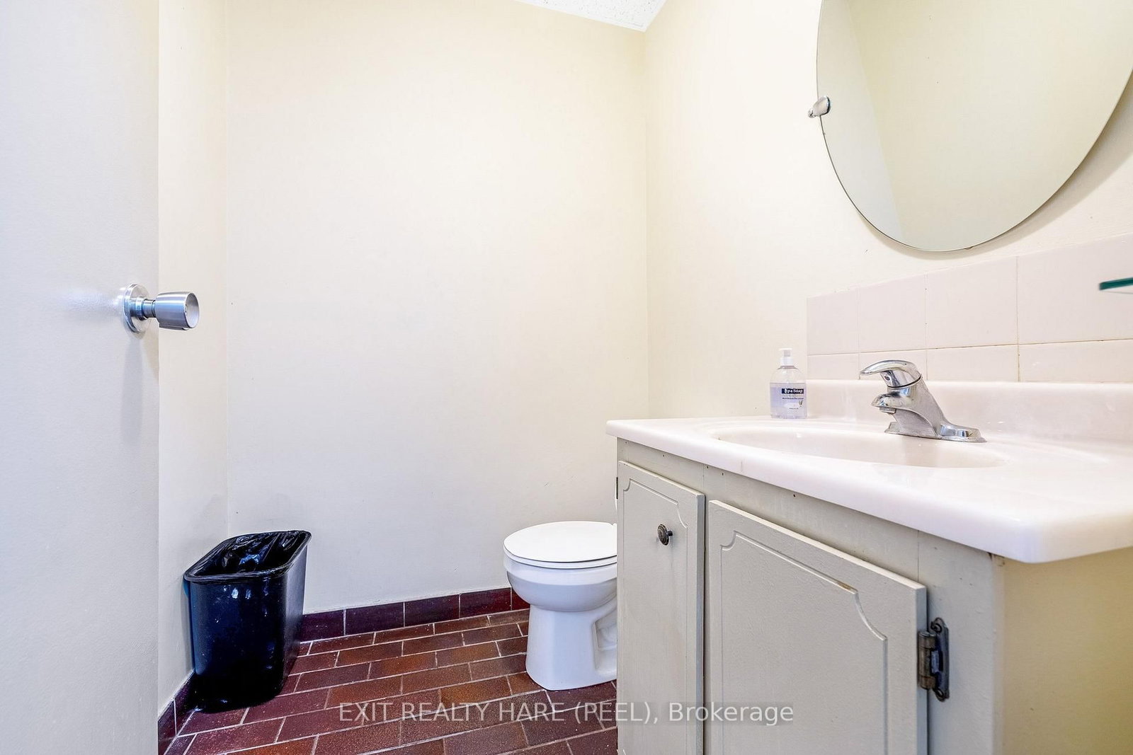 134 Queen Street E - Photo 27