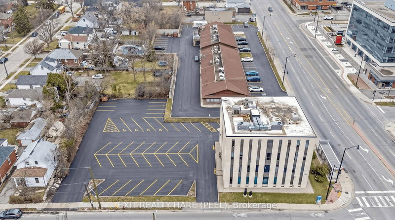 134 Queen St E, Brampton, L6V 1B2 | Image 3