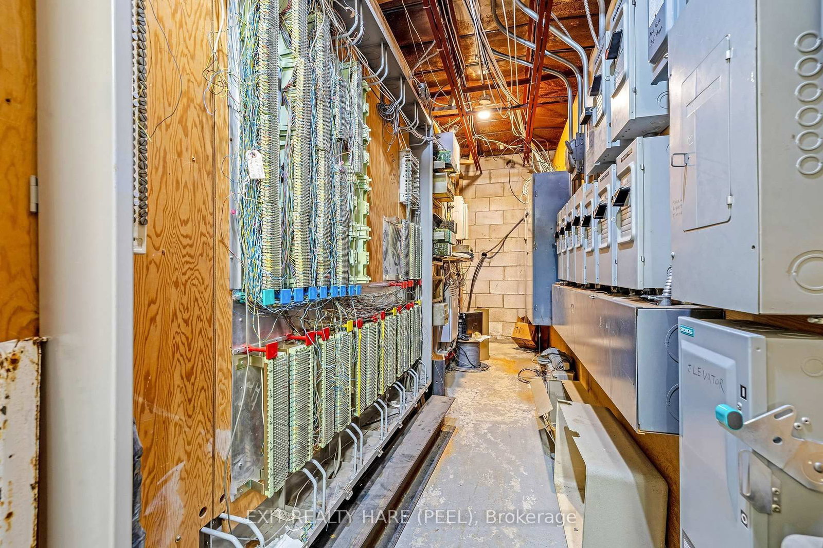 134 Queen Street E - Photo 37