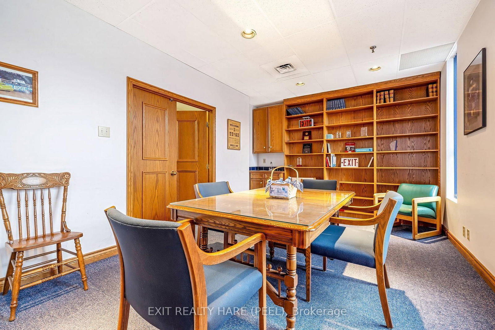 134 Queen Street E - Photo 40