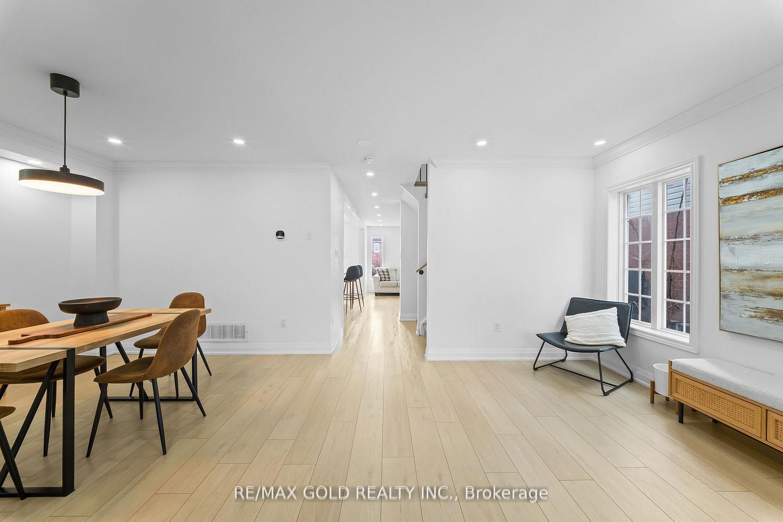 Detached House for sale at 18 Russell Street, Halton Hills, Ontario, L7G 5Y7 - Georgetown - MLS: W13006792