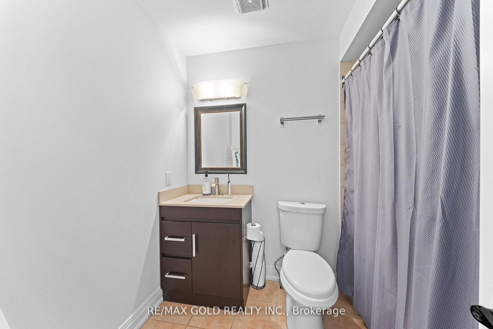 Detached House for sale at 18 Russell Street, Halton Hills, Ontario, L7G 5Y7 - Georgetown - MLS: W13006792