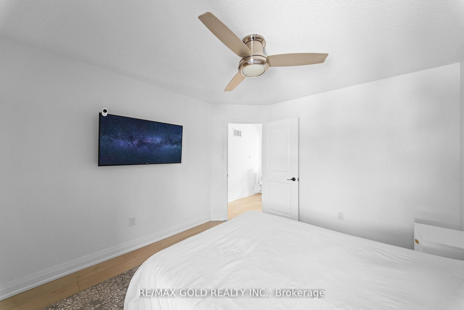 Detached House for sale at 18 Russell Street, Halton Hills, Ontario, L7G 5Y7 - Georgetown - MLS: W13006792