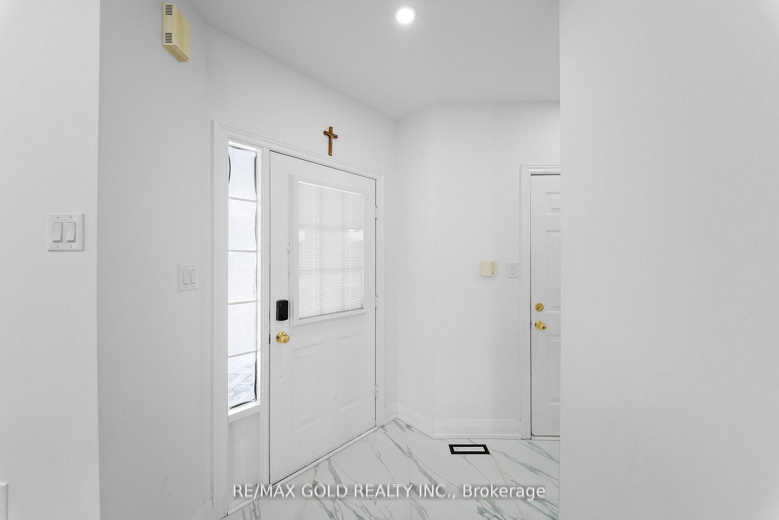 Detached House for sale at 18 Russell Street, Halton Hills, Ontario, L7G 5Y7 - Georgetown - MLS: W13006792