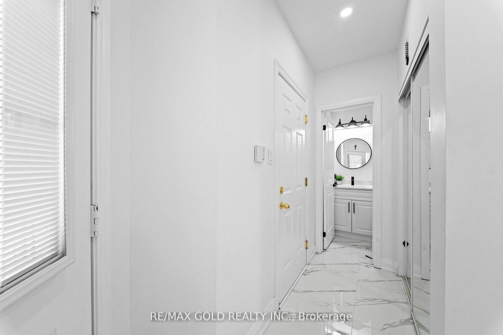 Detached House for sale at 18 Russell Street, Halton Hills, Ontario, L7G 5Y7 - Georgetown - MLS: W13006792