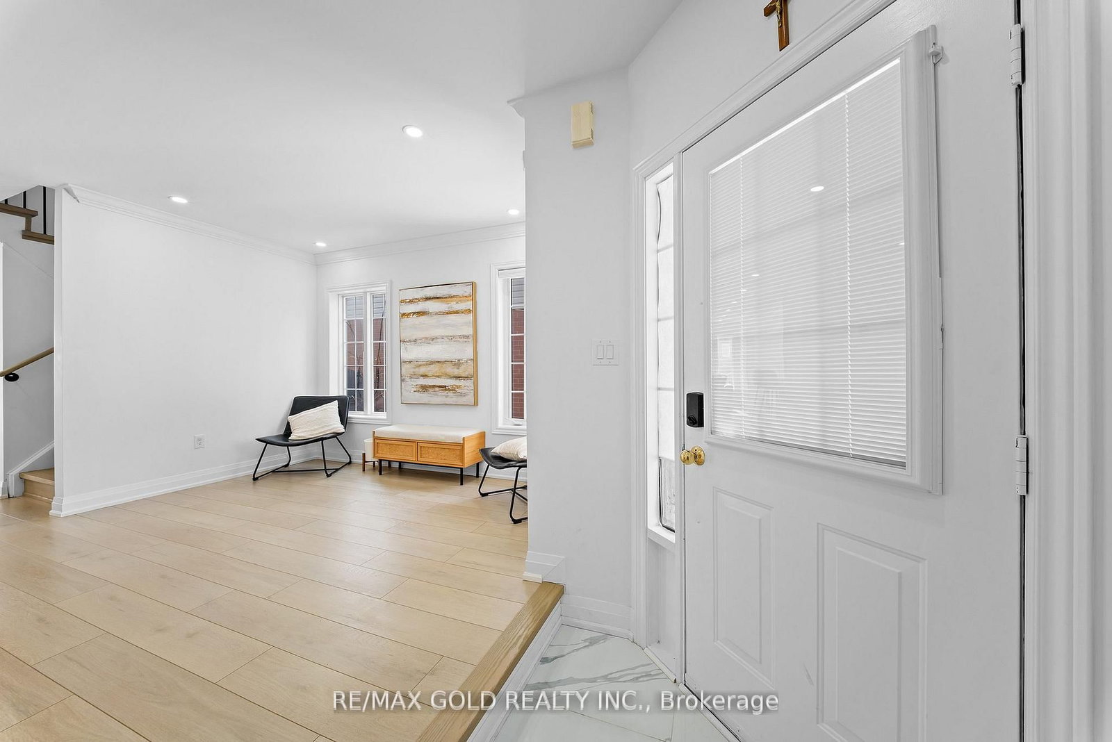 Detached House for sale at 18 Russell Street, Halton Hills, Ontario, L7G 5Y7 - Georgetown - MLS: W13006792