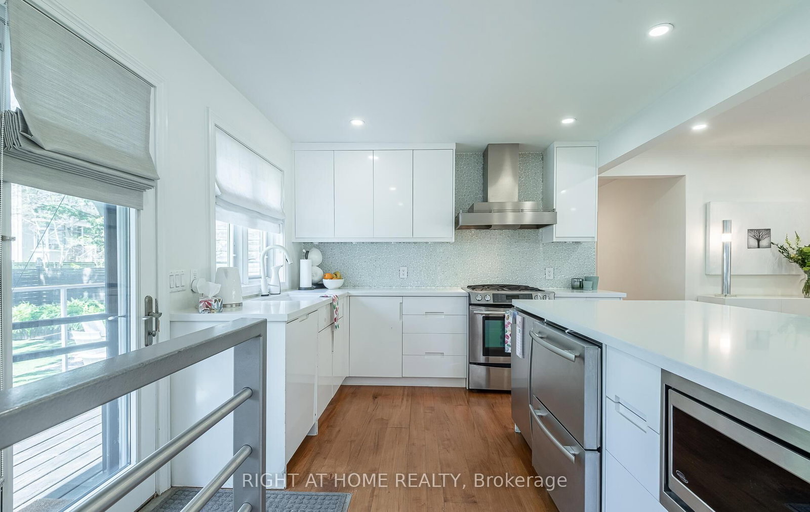 Listing Image 15