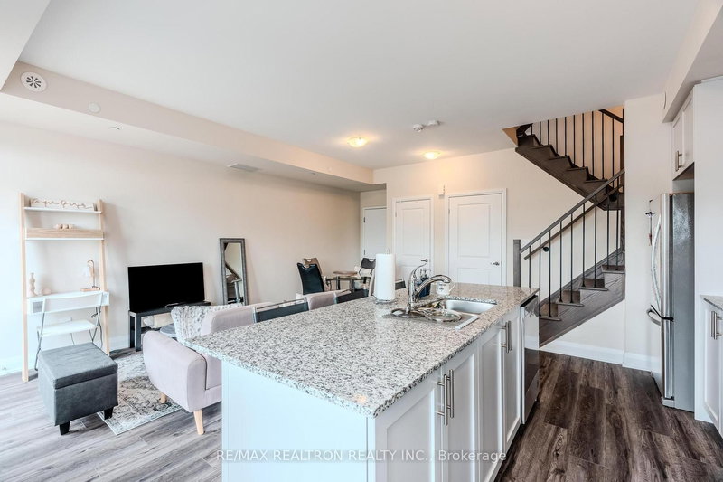 115 - 1577 Rose Way, Milton, L9E 1N4 | Image 3