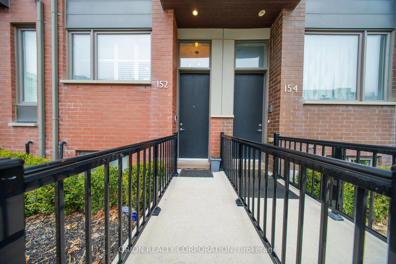 Townhouse for sale at 152 Frederick Tisdale Drive, Toronto, Ontario, M3K 0A8 - Downsview-Roding-CFB - MLS: W13006934