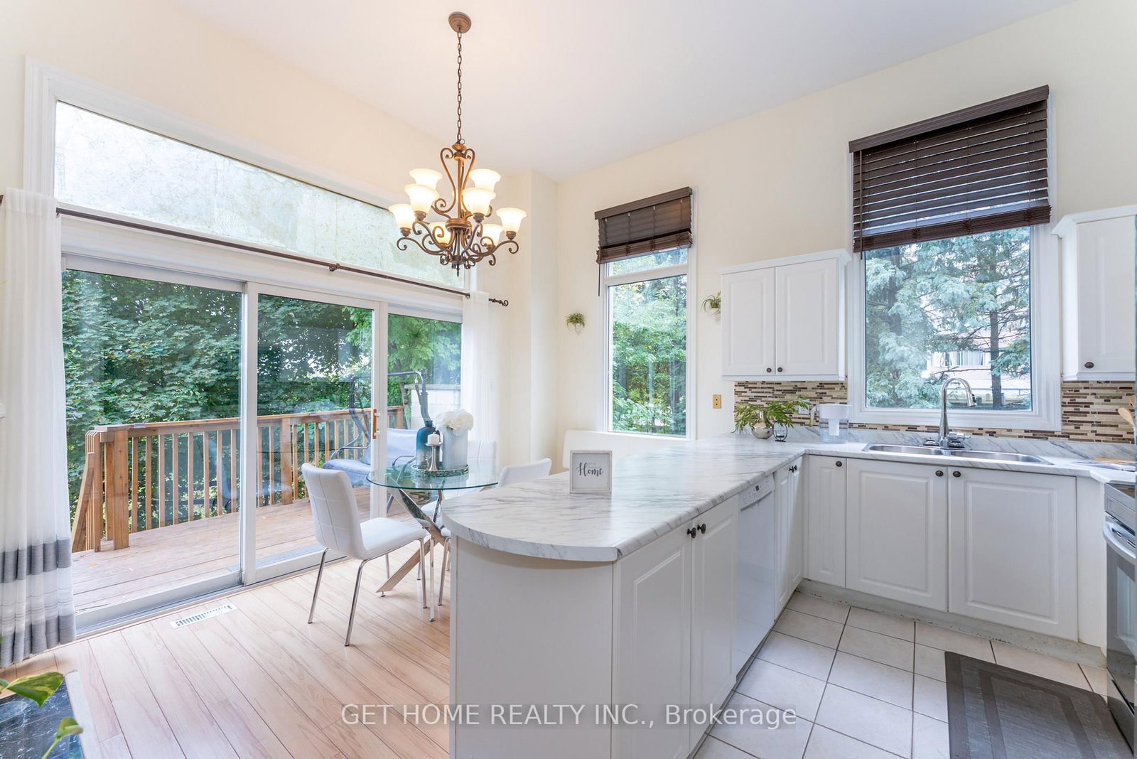 840 Dundas Street W, Unit 25 - Photo 10