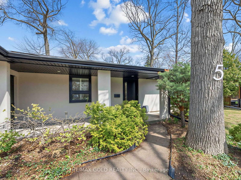 5 Crediton Crt, Toronto, M9B 3B9 | Image 3