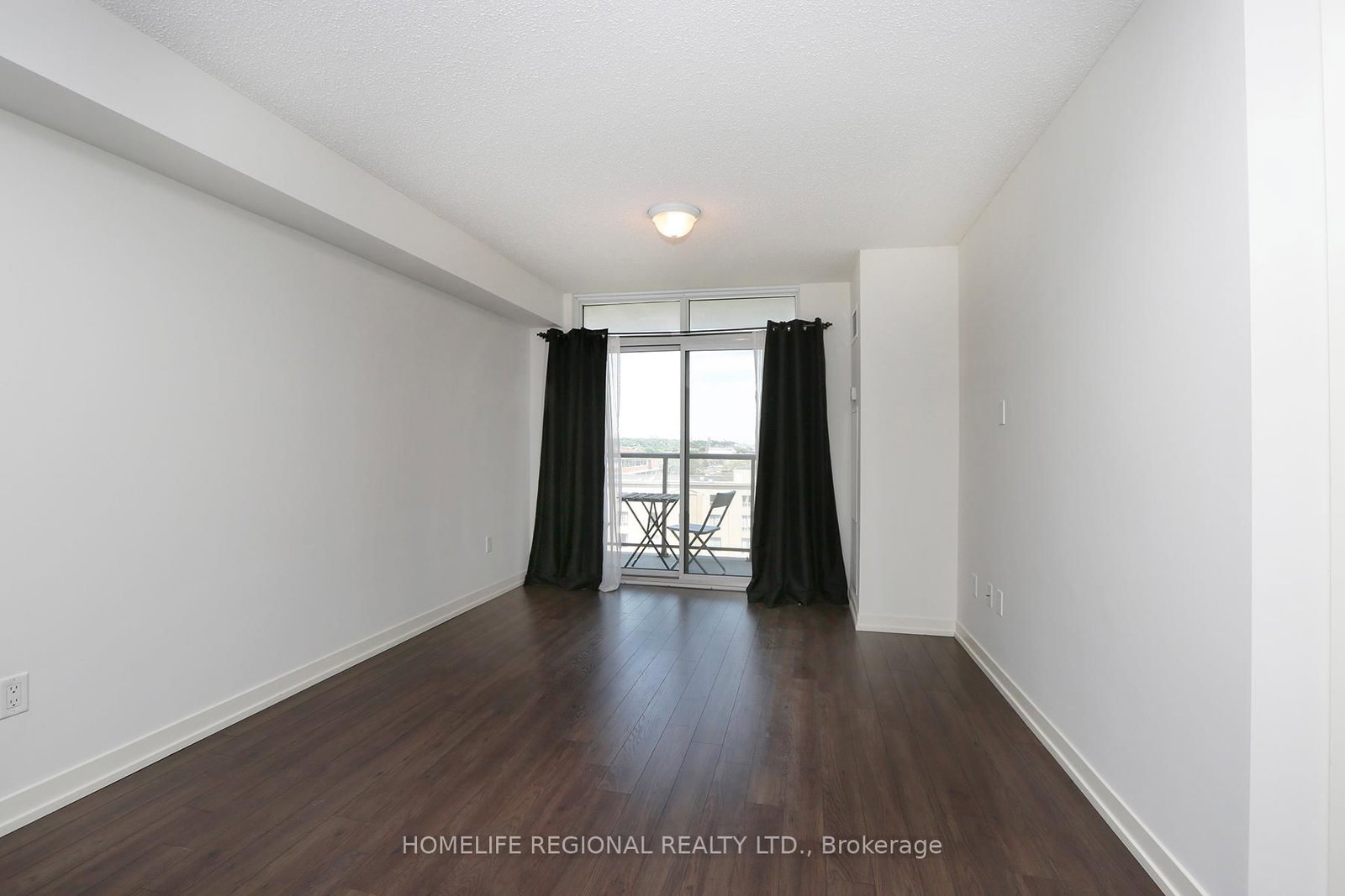 816 Lansdowne Avenue, Unit 1015 - Photo 6