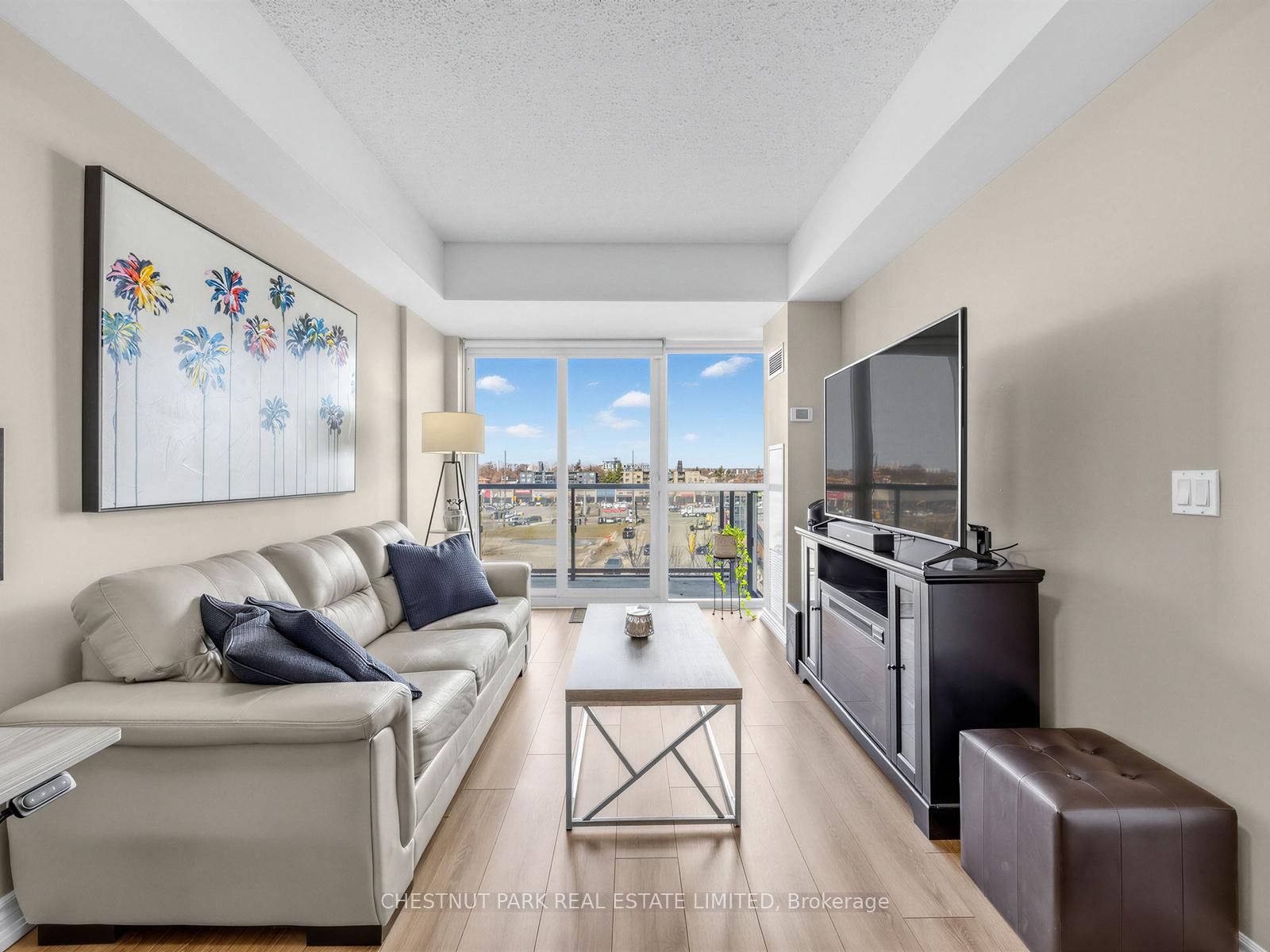 15 James Finlay Way, Unit 613 - Photo 2