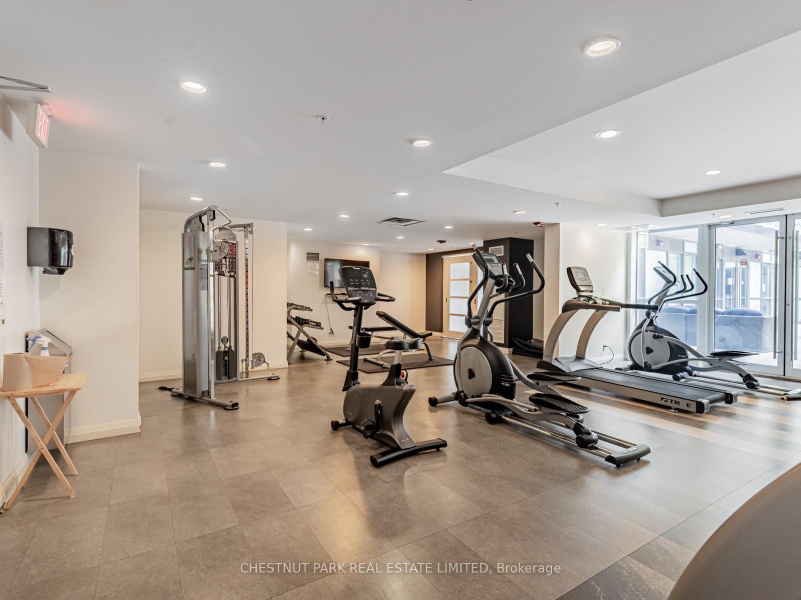 15 James Finlay Way, Unit 613 - Photo 23