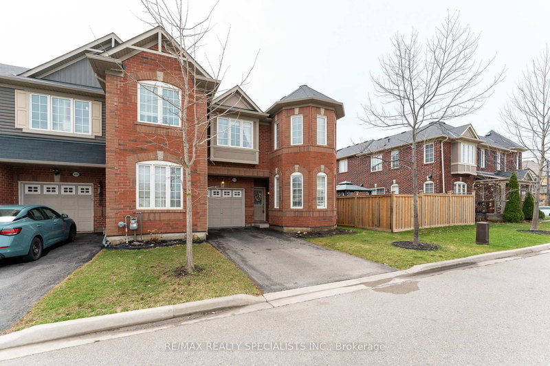 1006 Stemman Pl, Milton, L9T 8H5 | Image 2