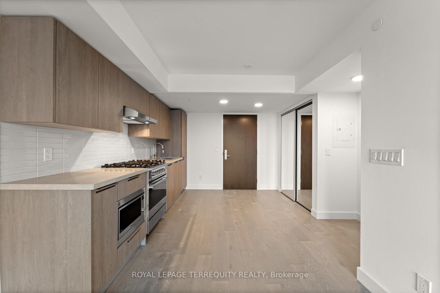 160 Kingsway Crescent, Unit 213 - Photo 2