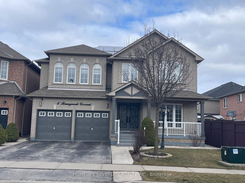 home for lease on 4 Runnymede Crescent