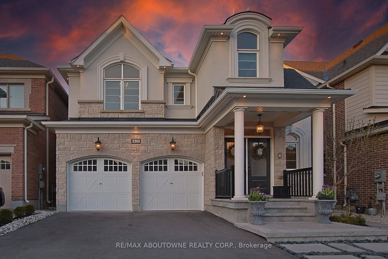 3205 Violet Gdns, Oakville, L6M 1L5 | Image 3