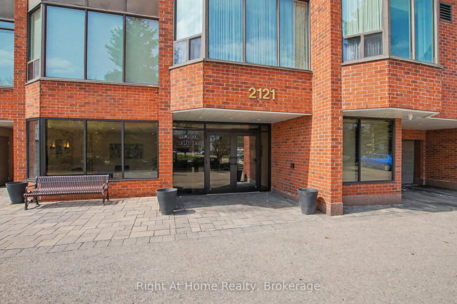 405 - 2121 Lakeshore Road