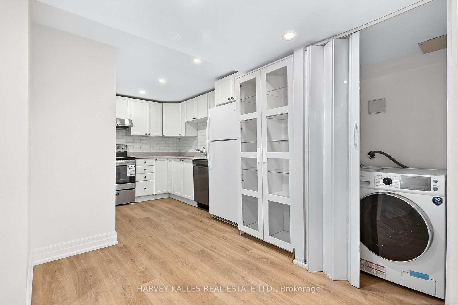 67 Robinglade Drive, Unit Basement - Photo 10