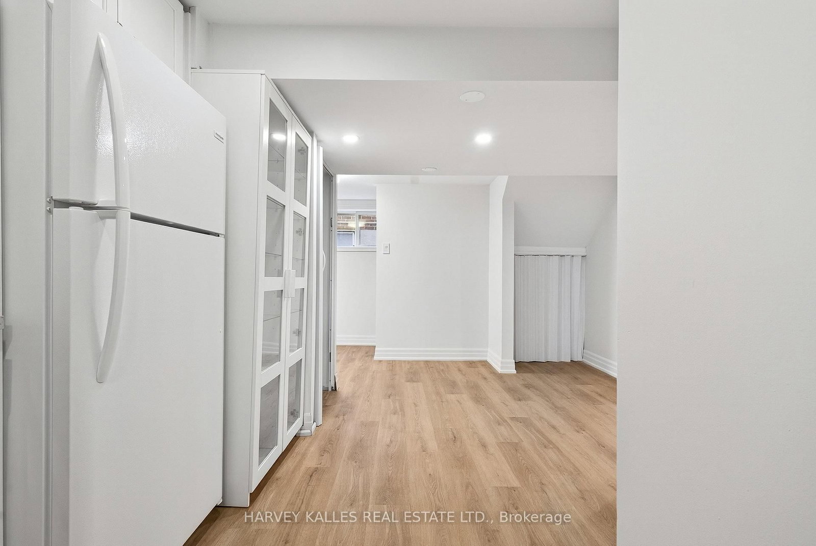 67 Robinglade Drive, Unit Basement - Photo 12