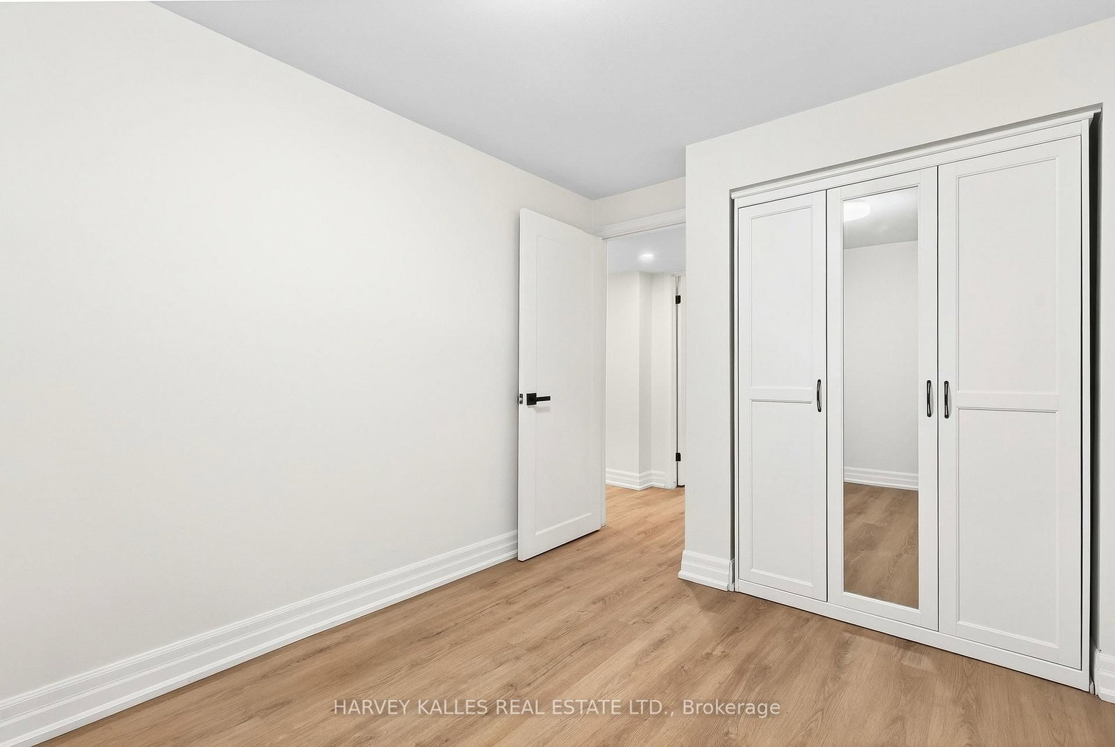 67 Robinglade Drive, Unit Basement - Photo 17