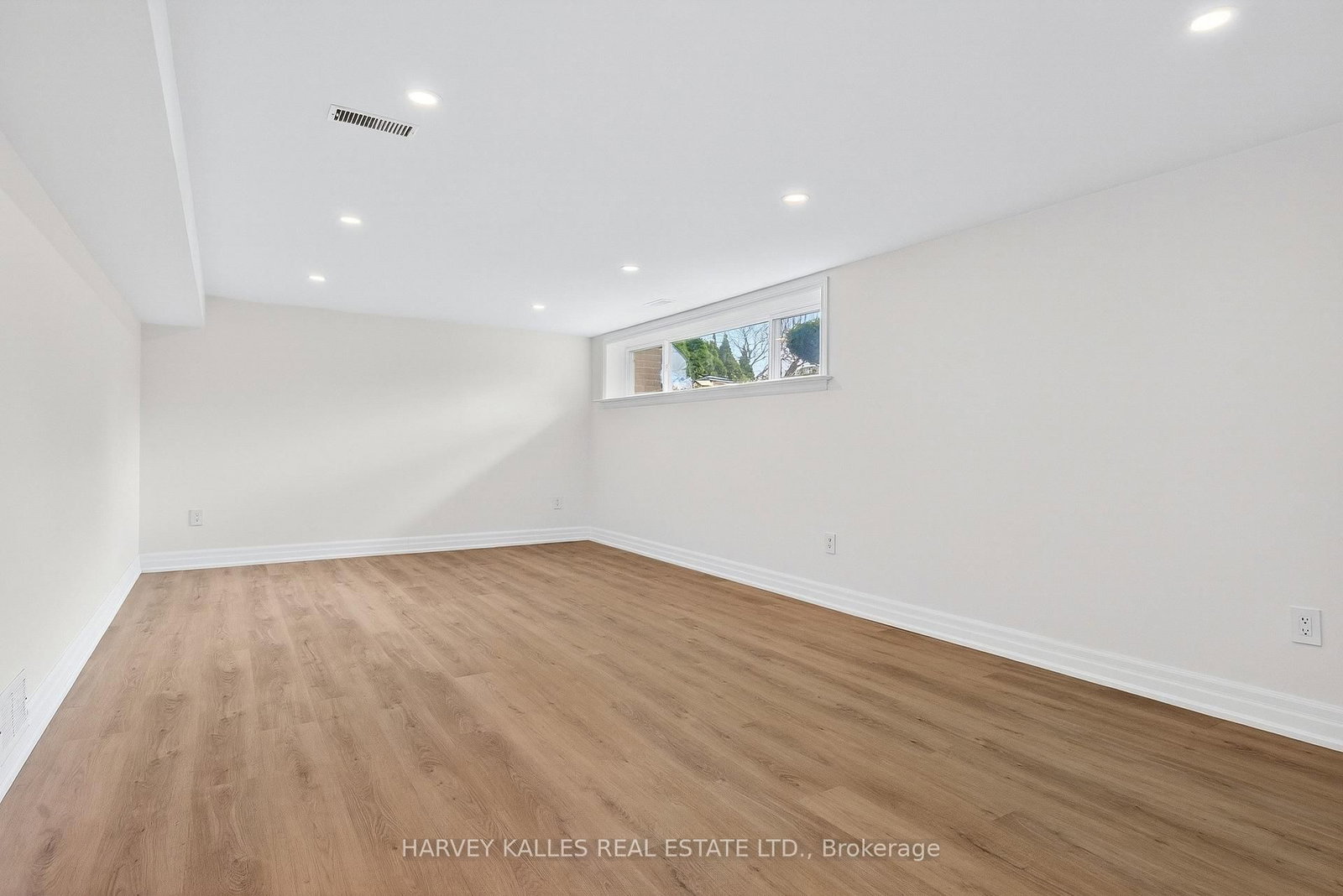 67 Robinglade Drive, Unit Basement - Photo 4