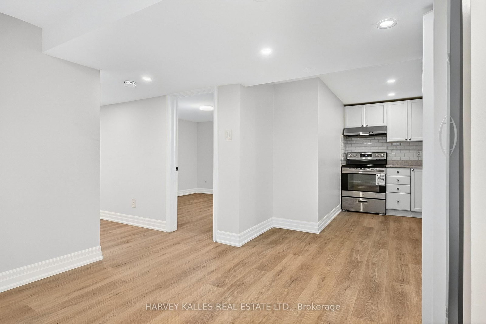 67 Robinglade Drive, Unit Basement - Photo 9