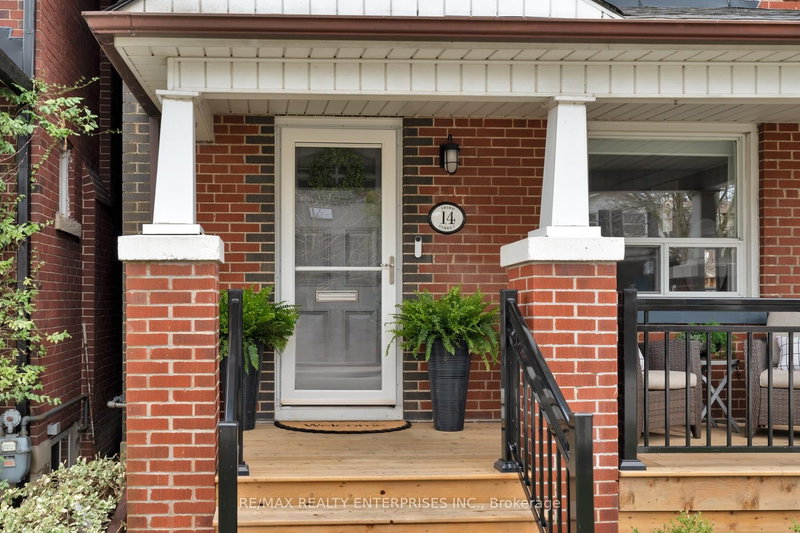 14 Third St, Toronto, M8V 2X6 | Image 2