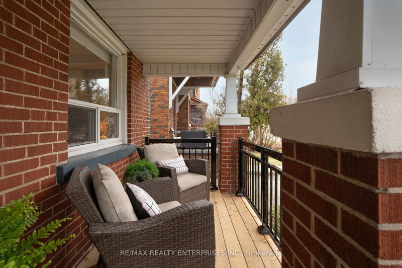 14 Third St, Toronto, M8V 2X6 | Image 3