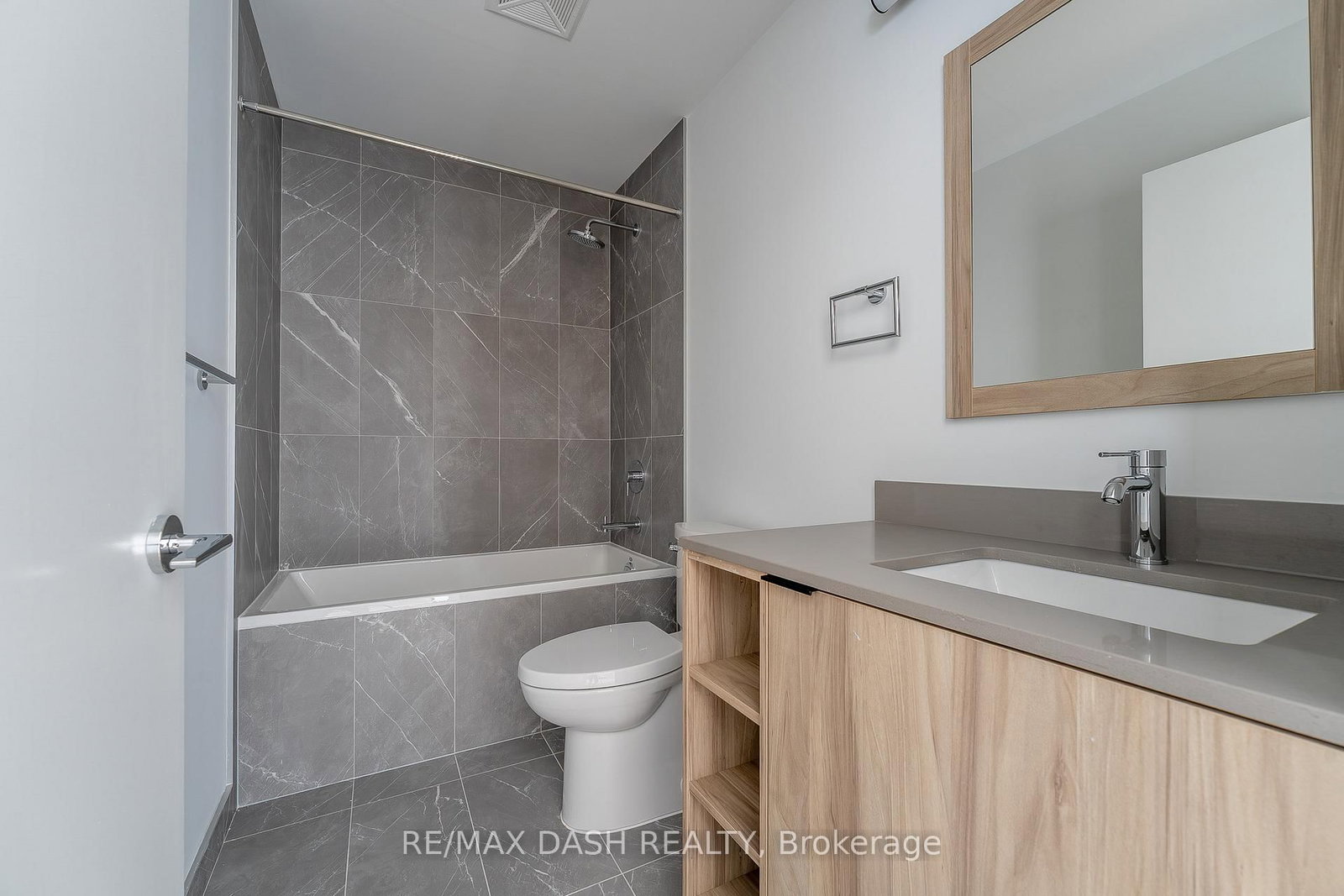 1037 THE QUEENSWAY Avenue, Unit 1001 - Photo 15