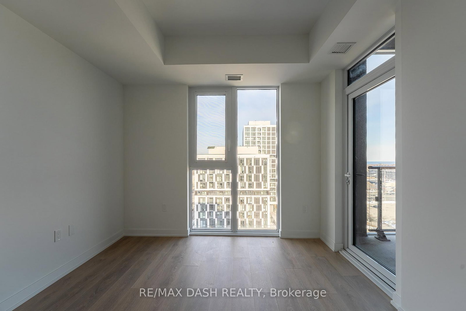 1037 THE QUEENSWAY Avenue, Unit 1001 - Photo 17