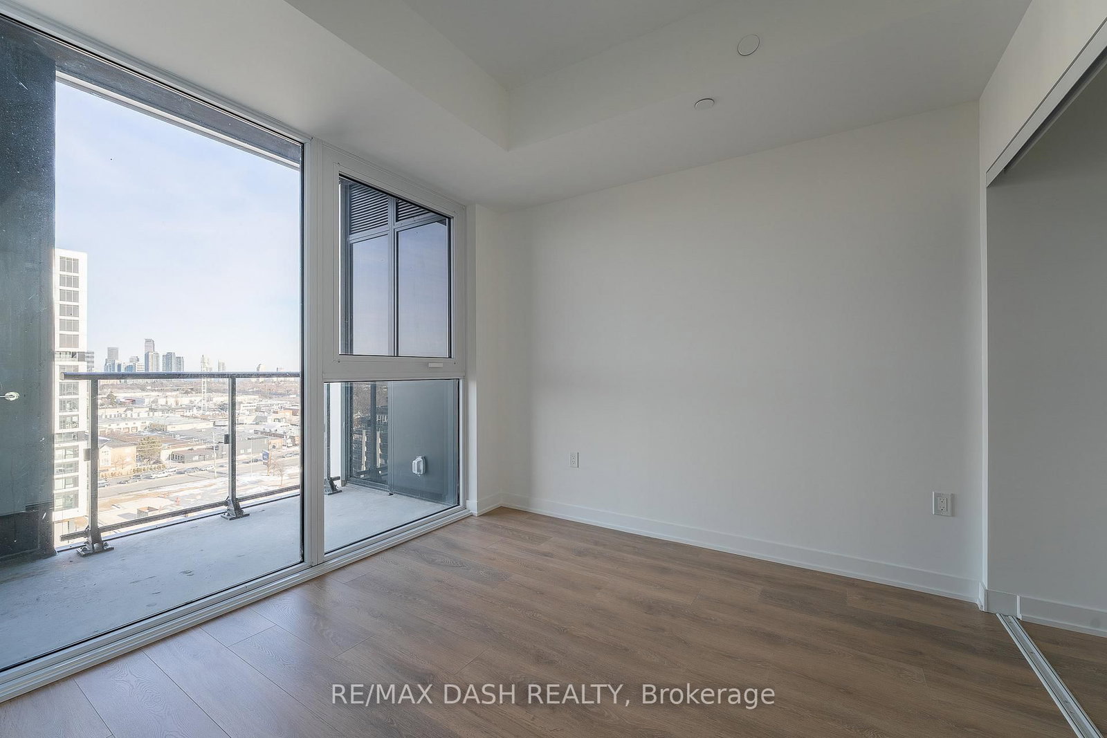 1037 THE QUEENSWAY Avenue, Unit 1001 - Photo 20