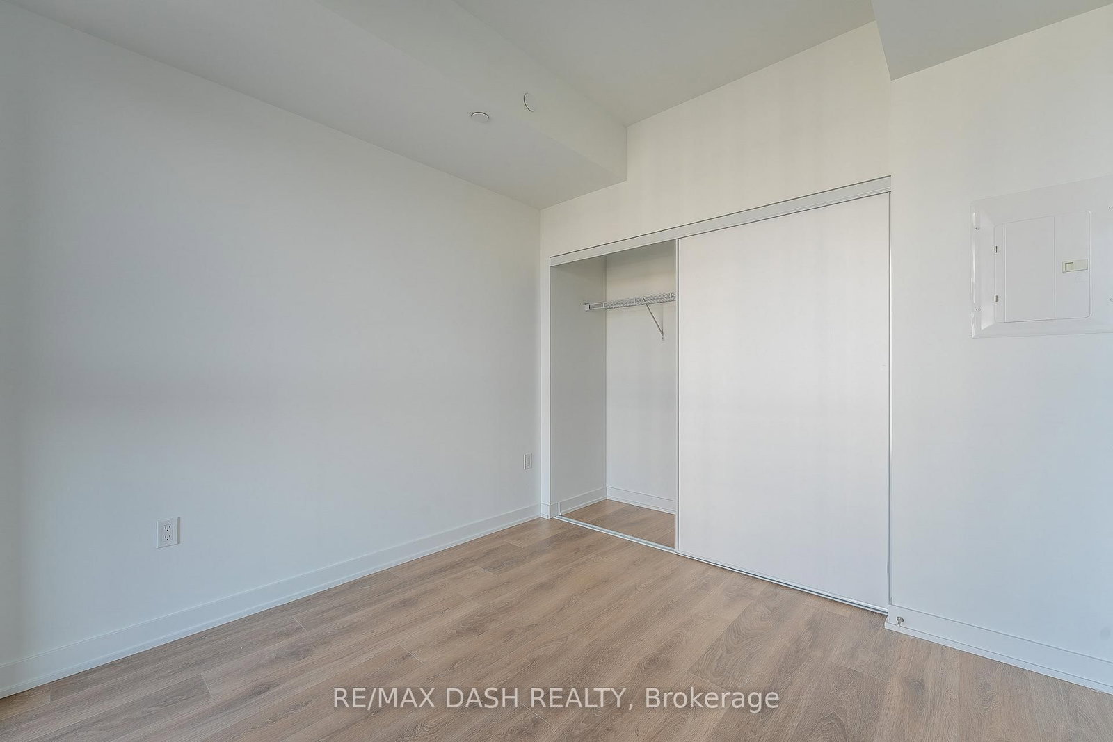 1037 THE QUEENSWAY Avenue, Unit 1001 - Photo 21