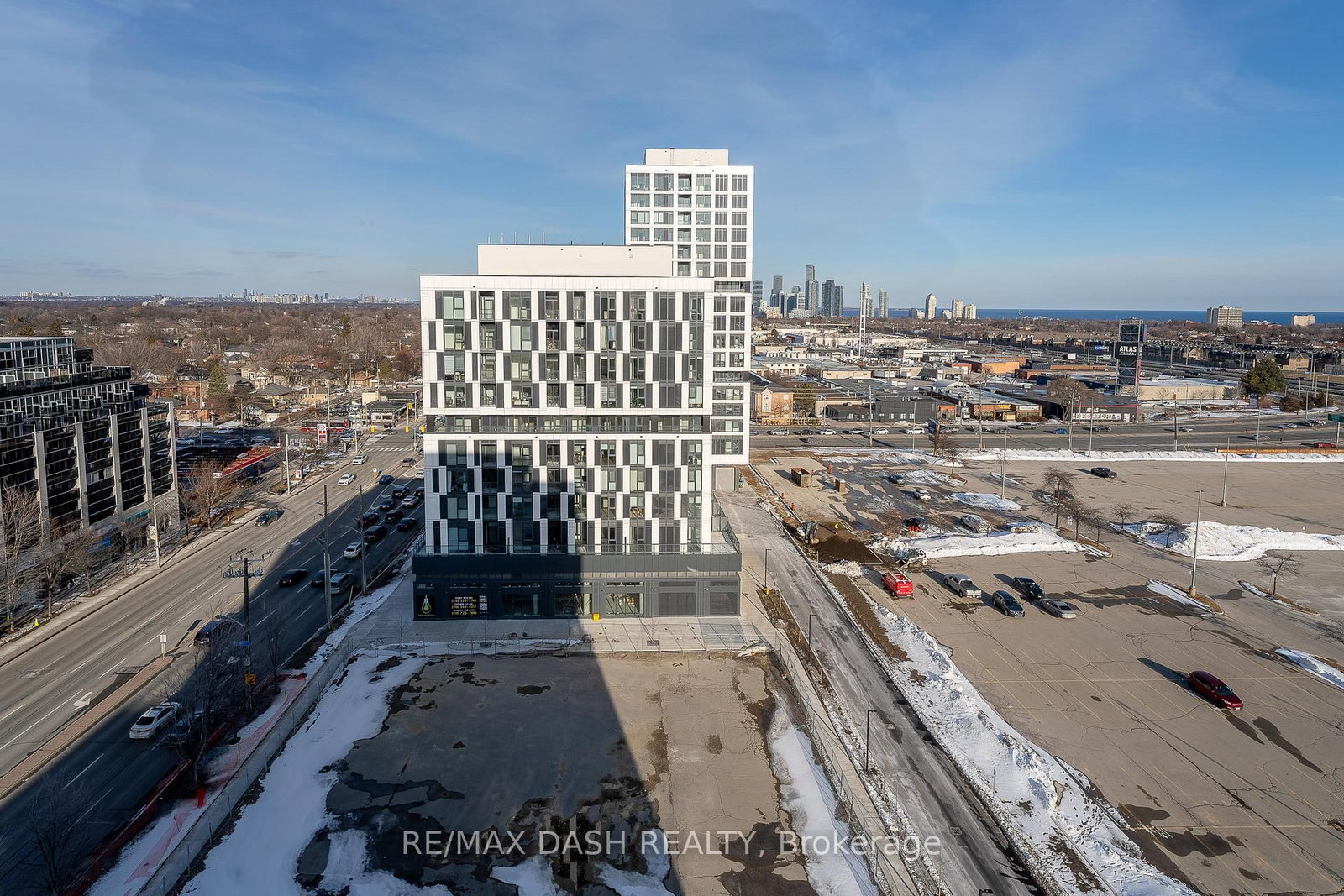 1037 THE QUEENSWAY Avenue, Unit 1001 - Photo 25