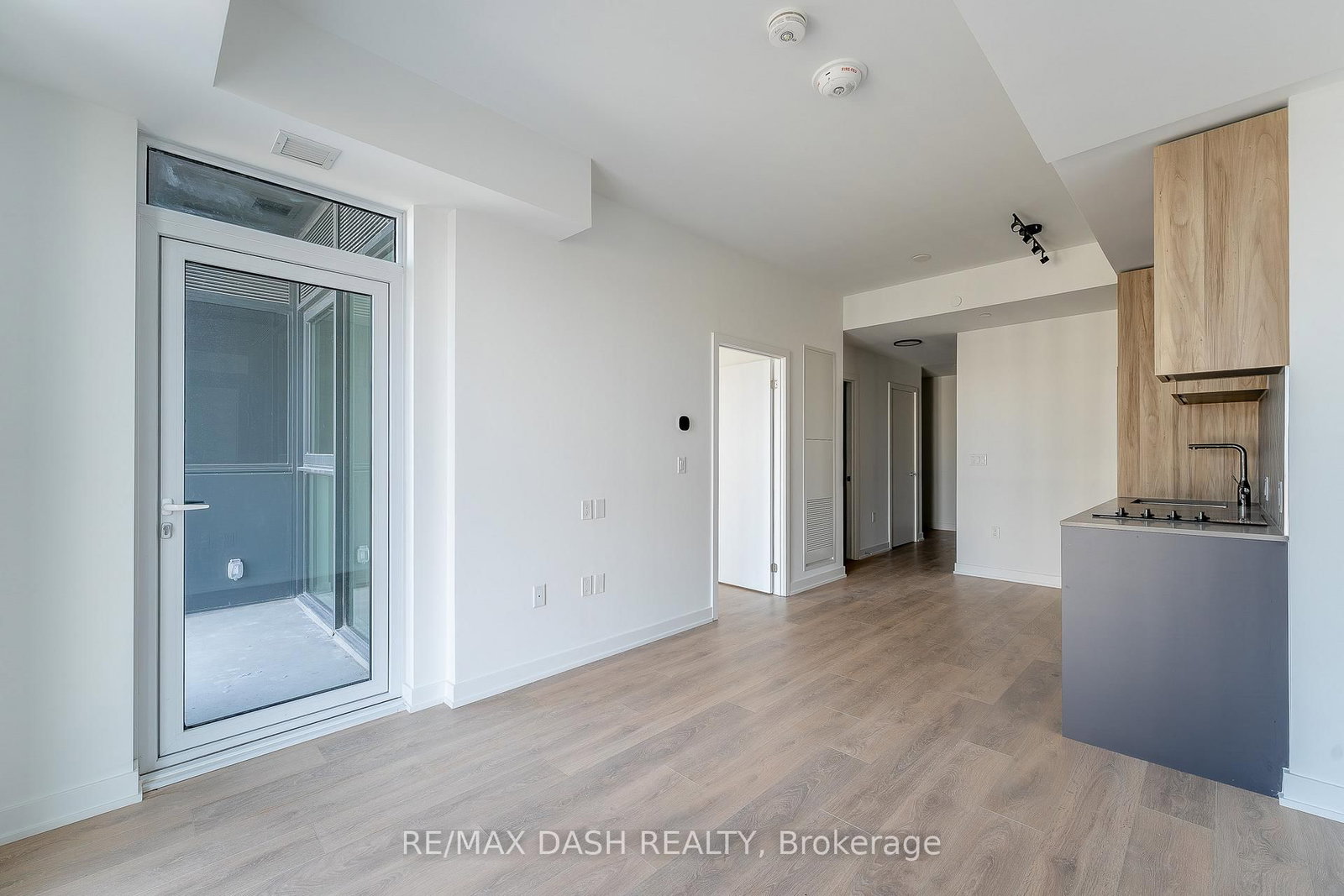 1037 THE QUEENSWAY Avenue, Unit 1001 - Photo 8