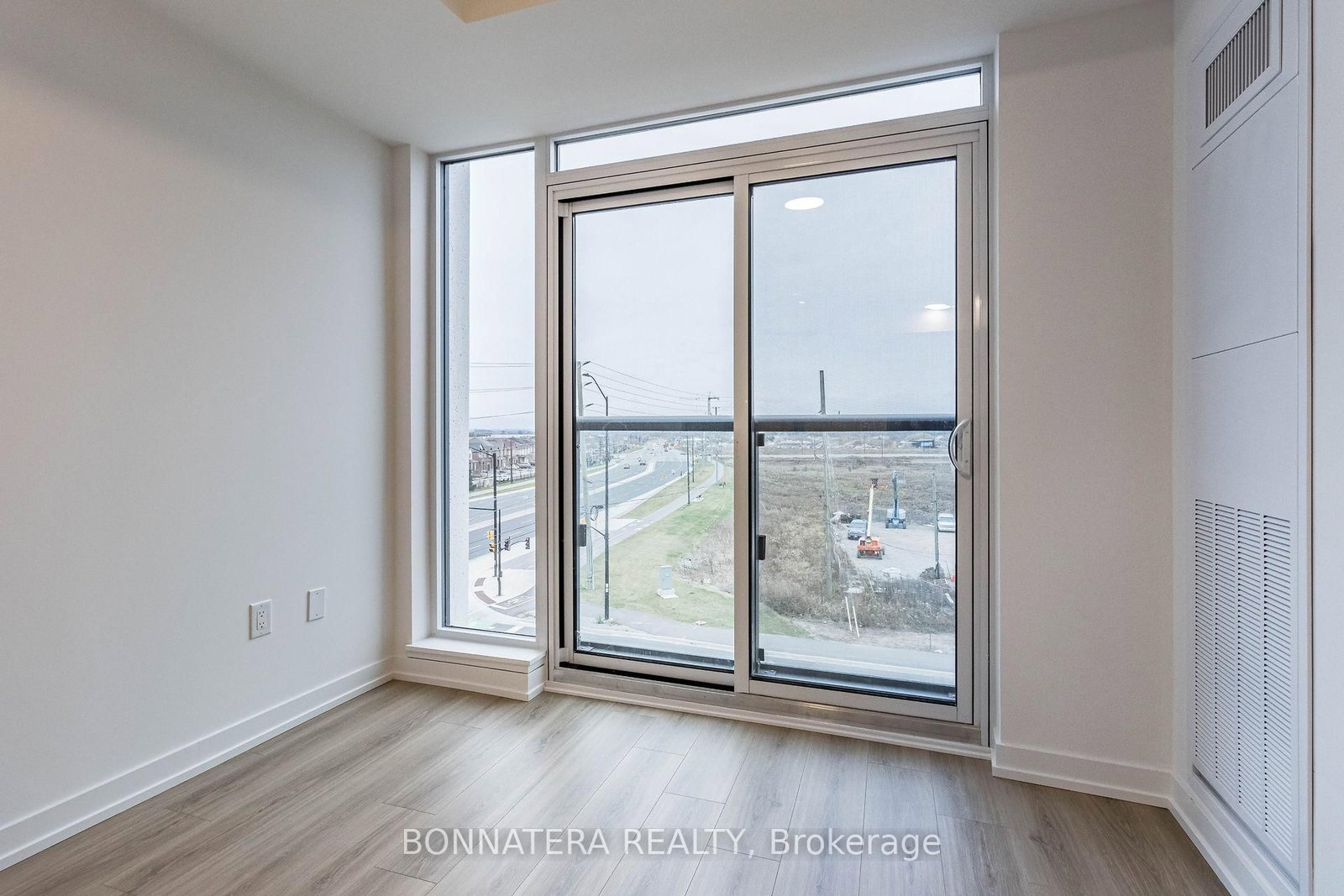 10 Lagerfeld Drive, Unit 414 - Photo 14